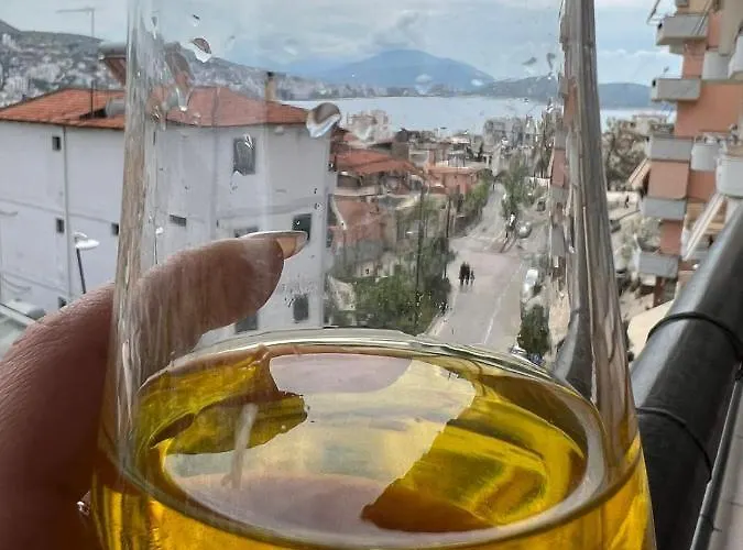 Alex * Sarandë